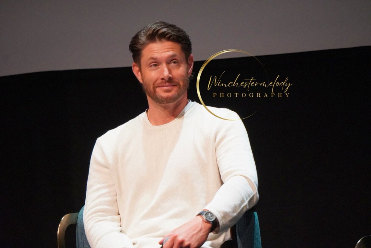 BggZineb's tweet photo. #JensenAckles #DeanWinchester #SPNFamily #Supernatural #BigSky #TheBoys #TheWinchesters #BuddyGames #dlc6 #ParisCon #SpnCon 🤍🤍🫧🎧D•W•J https://t.co/grrDyquuf7