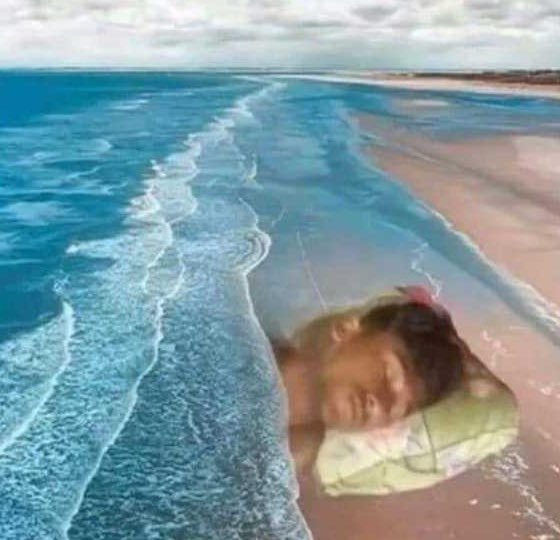 CadeCombs's tweet photo. How I sleep knowing she’s ruining someone else’s life now https://t.co/bIl8e5NZ4q
