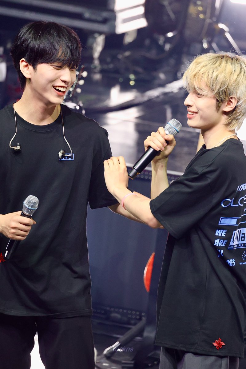 240601 <Closed ♭eta: v6.1> 중콘
#XdinaryHeroes #엑디즈 #건일 #가온 

언제나 그랬듯이 서로에게 든든한 존재로 있어 줘 🐶🐹