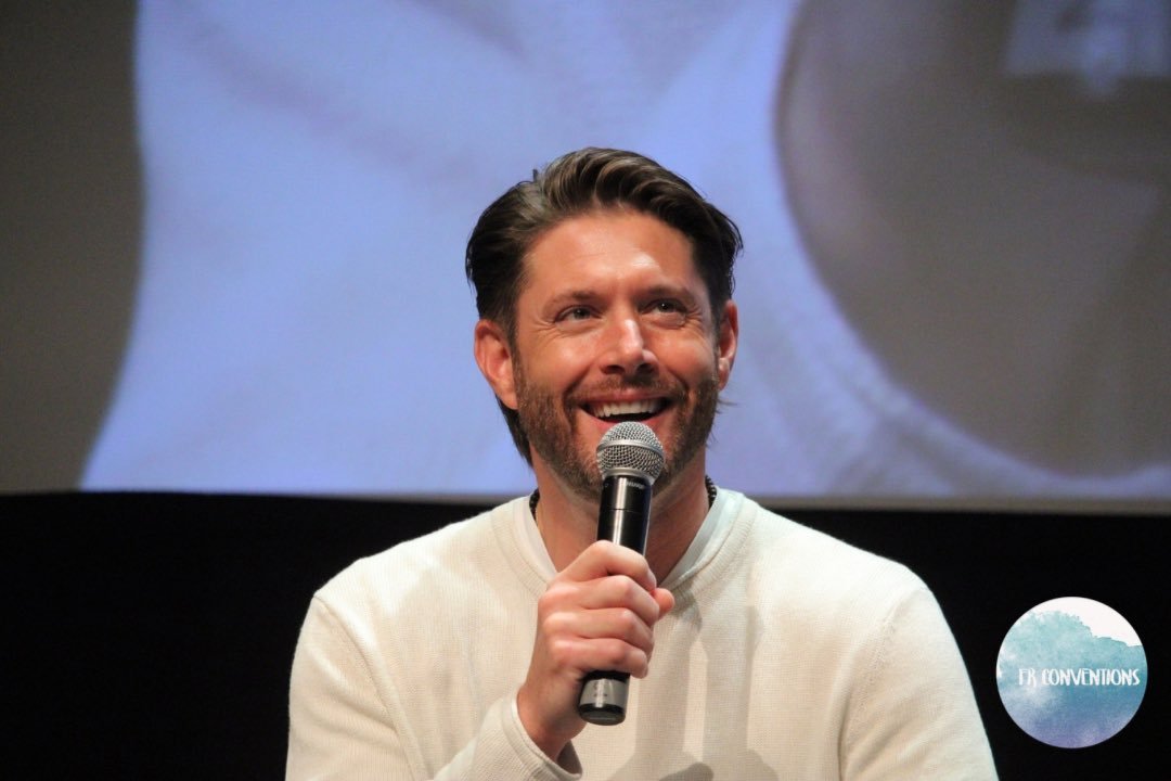 BggZineb's tweet photo. #JensenAckles #DeanWinchester #SPNFamily #Supernatural #BigSky #TheBoys #TheWinchesters #BuddyGames #dlc6 #SpnCon #ParisCon DW•J•🤍🤍🫧🎧🫧 https://t.co/BhsifL7nuq
