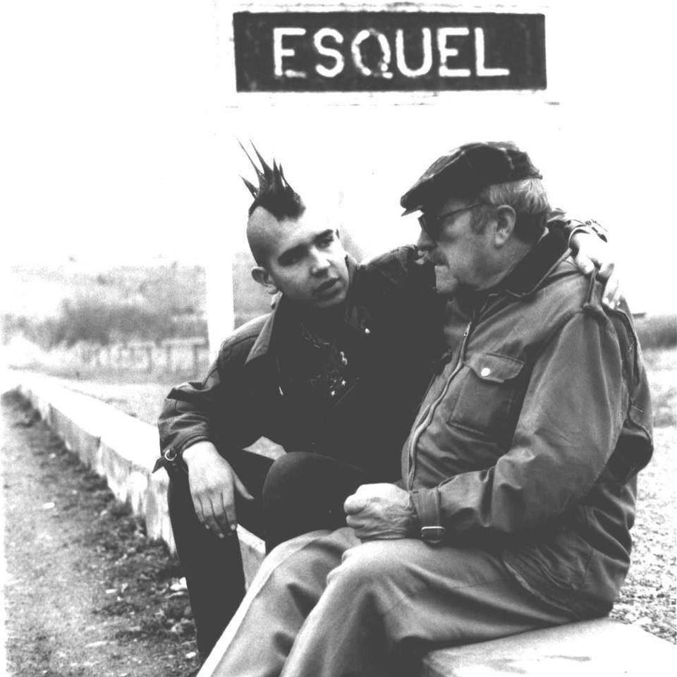 Mauro_Mateos's tweet photo. ✨️✨️✨️Sigo soñando con una gigantografia 🖼 en el ingreso de #esquel 🏔🌲🌳con la fotografía de Guille Zunnzunegui y Don Artemio Book ✨️✨️✨️
#chubut #patagonia #argentina #tradicionyvanguardia #originarios #inmigrantes #arte #cultura @TurismoEsquel @CulturaEsquel https://t.co/BJZWDP87Sq