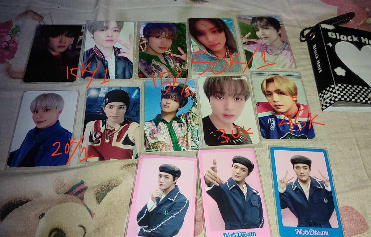 es_jasjuss's tweet photo. @sellkpopfess yuk beli beliii https://t.co/sCPD0UR9HA