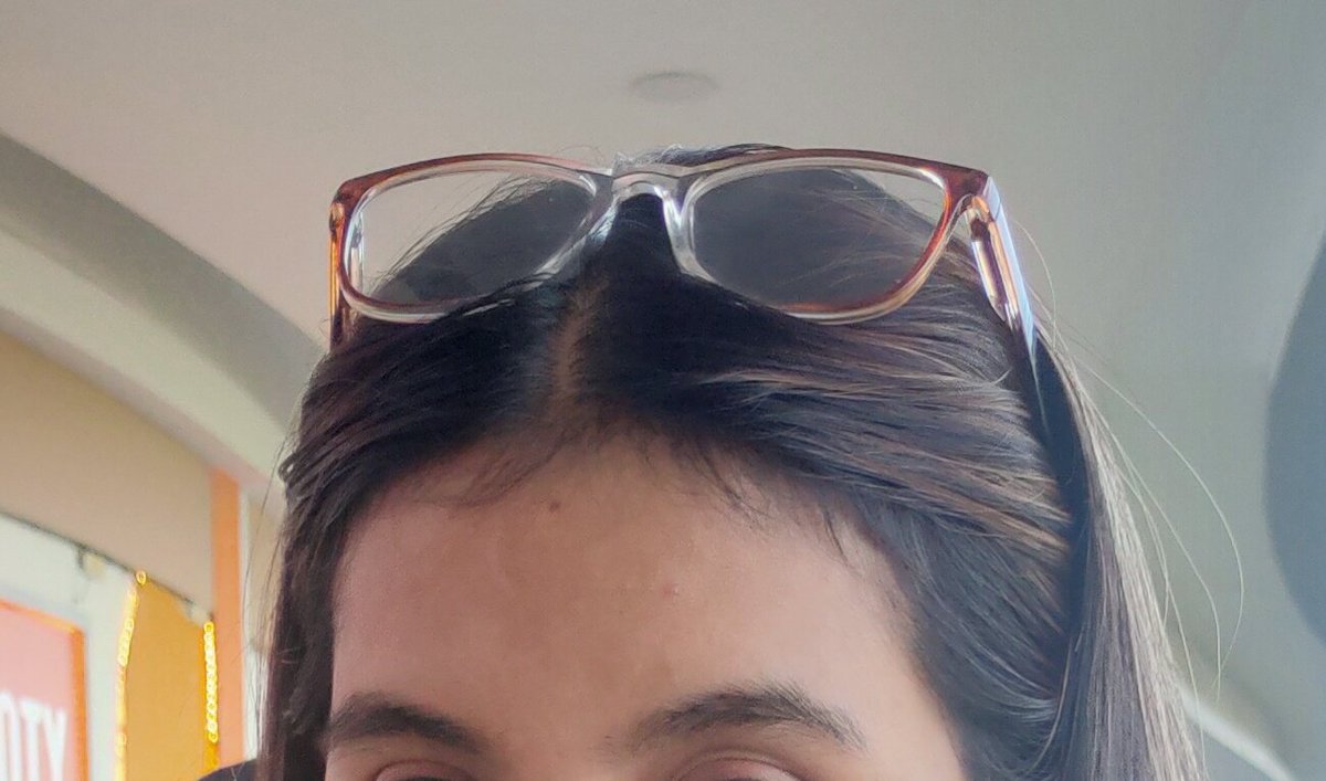 urmocca's tweet photo. @ohmybeautybank tumbuh lab nder.
anak rambutku aja tumbuh tuh jd panjang2. aku pakenya jarang tp ngefek bgt :'))) kemaren aku juga rontok gt karna abis melahirkan, cumaa ga foto beforenya, sekarang udh lebat bgt rambutku yg hampir botak itu huhu https://t.co/iLEDv6Gl1s
