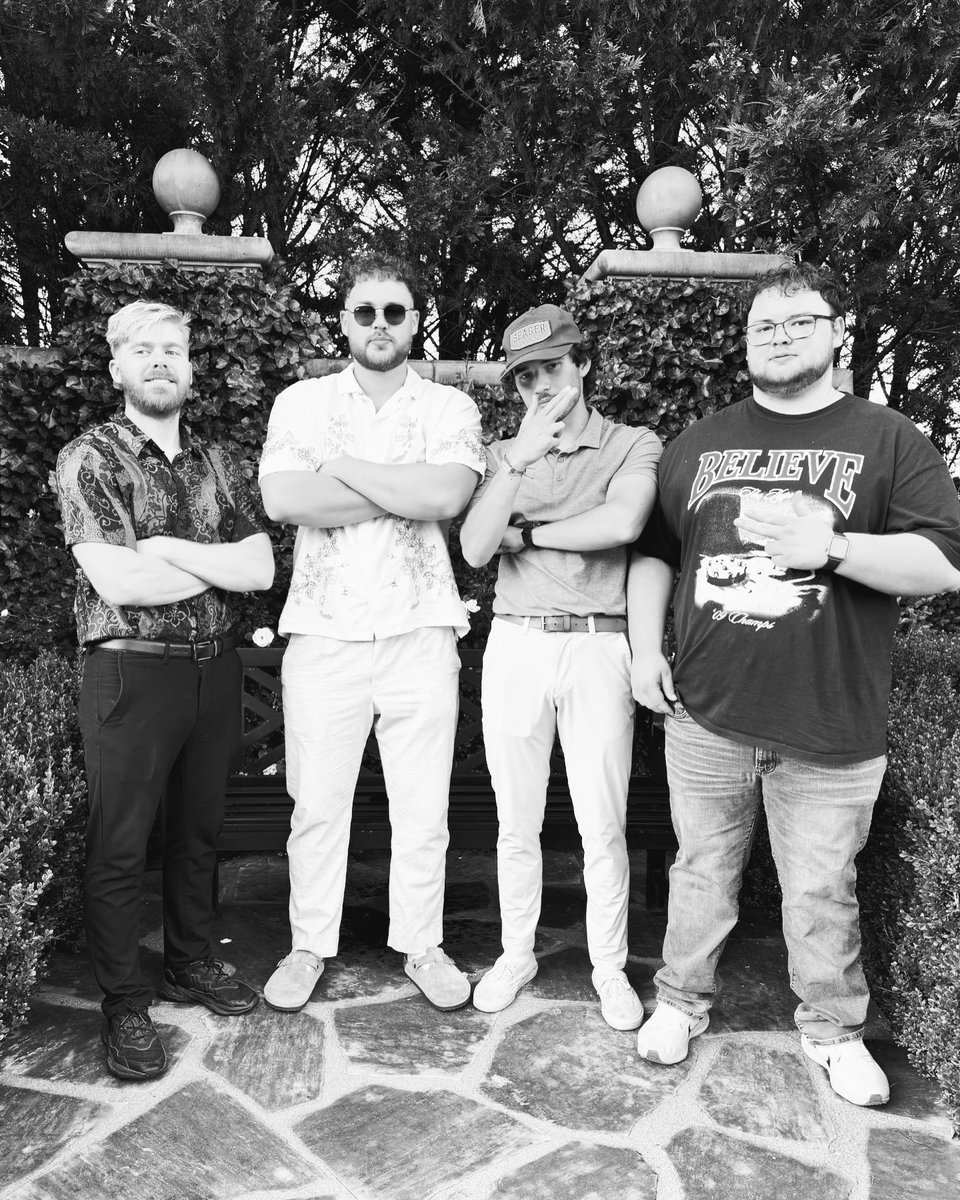 PeacockOTG's tweet photo. From Gamebattles to Groomsmen

My best friend Ben got married this weekend, met this guy on Black Ops 3 almost a decade ago. 

Crazy how life works out 🤞🏽🍾 https://t.co/TCDXiov8Mr