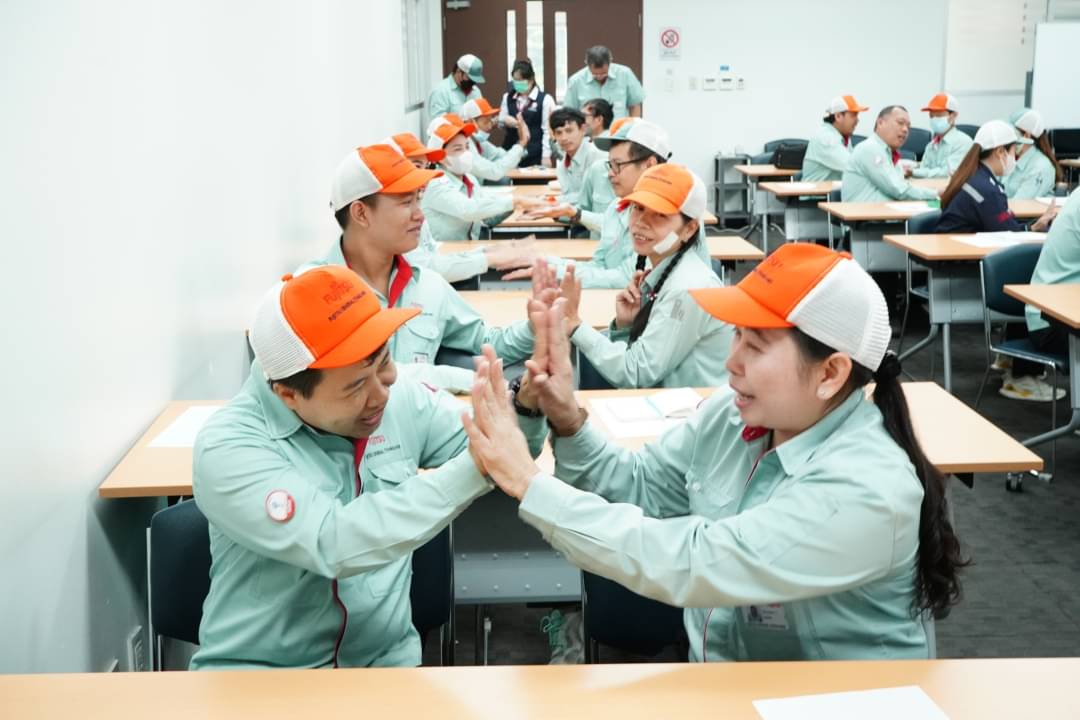 peopledynamic2's tweet image. บริษัท ฟูจิตสึ เจเนอรัล (ประเทศไทย) จำกัด จัดอบรมหลักสูตร
“การสร้างทีมเพื่อการปรับปรุงงาน” (Team for Work Improvement)
เมื่อวันที่ 30 พฤษภาคม 2567 โดยมี ดร.อมลภัสชญาณ์ พงษ์สงวนชม เป็นวิทยากร
ภาพบรรยากาศการอบรมเพิ่มเติม bit.ly/3yQFZG8

#Team #WorkImprovement