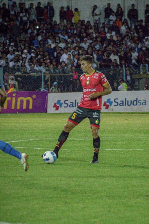 aistahler's tweet photo. ¿Vamos a hablar del PARTIDAZO de Rodrigo Iñaki Melo o nos vamos a seguir haciendo los desentendidos? 

¡Qué pedazo de jugador! 
Robó literalmente TODO en el medio y en defensa. El trabajo sucio. El trabajo invisible. 

La rompió TODA. 👏👏👏👏👏 https://t.co/1dAzIiMAJt