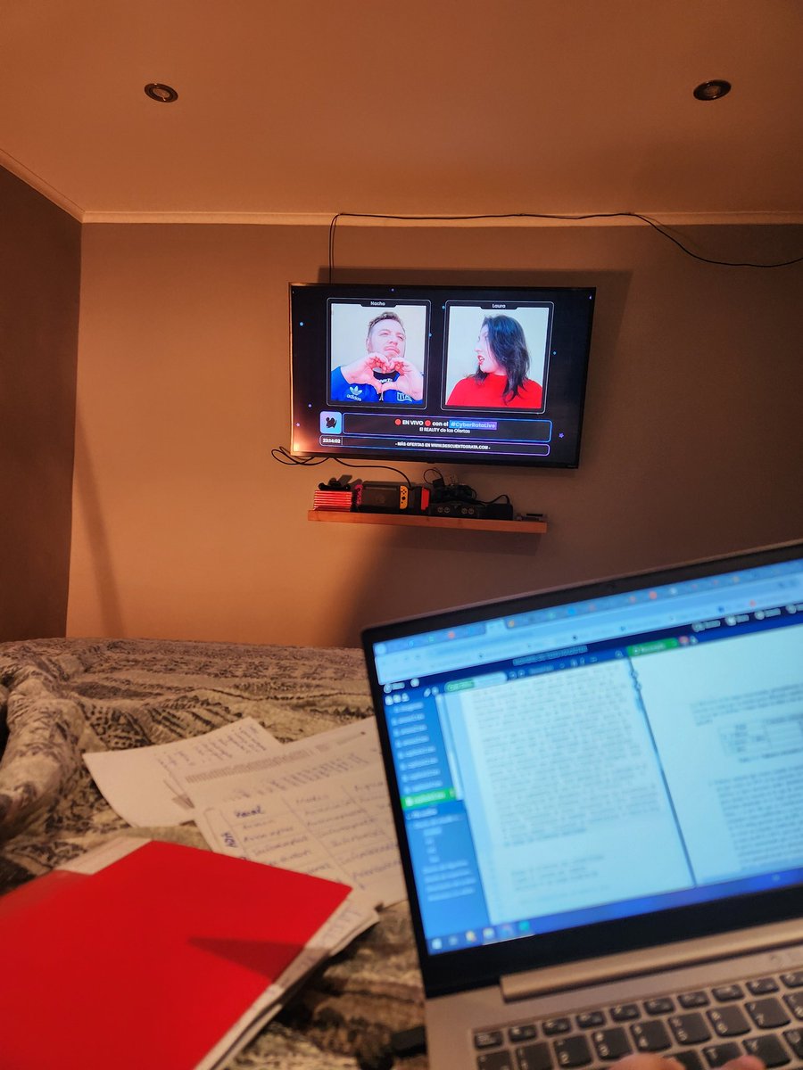 MaxMartinez1991's tweet photo. #CyberRataLive acá en la estudiasion esperando su oferton @Coony https://t.co/H54rBHEPsf