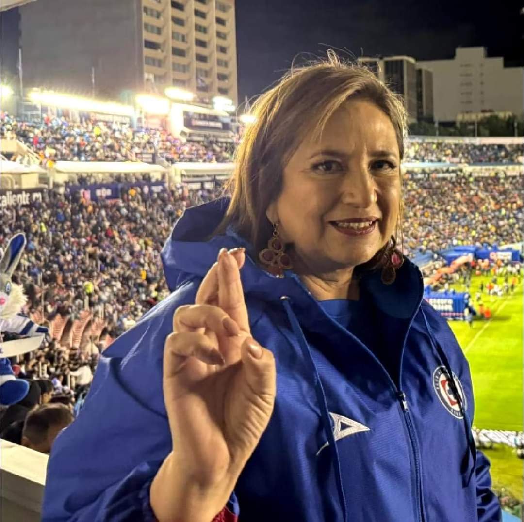 MartinoliCuri's tweet photo. Xóchitl le va al Cruz Azul y se juntó con el Caramelo que es la mufa hecha persona, estaba cantada su derrota. https://t.co/IYsPi9RHZi