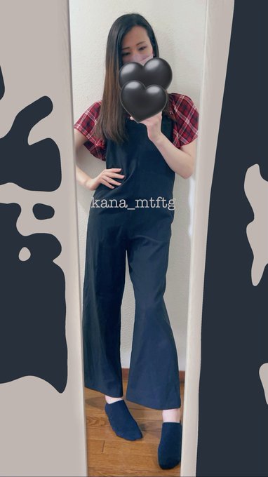 本日の女装。

腰回りに何か足した方が良いような気がしてきたな🤔まぁいいか。 