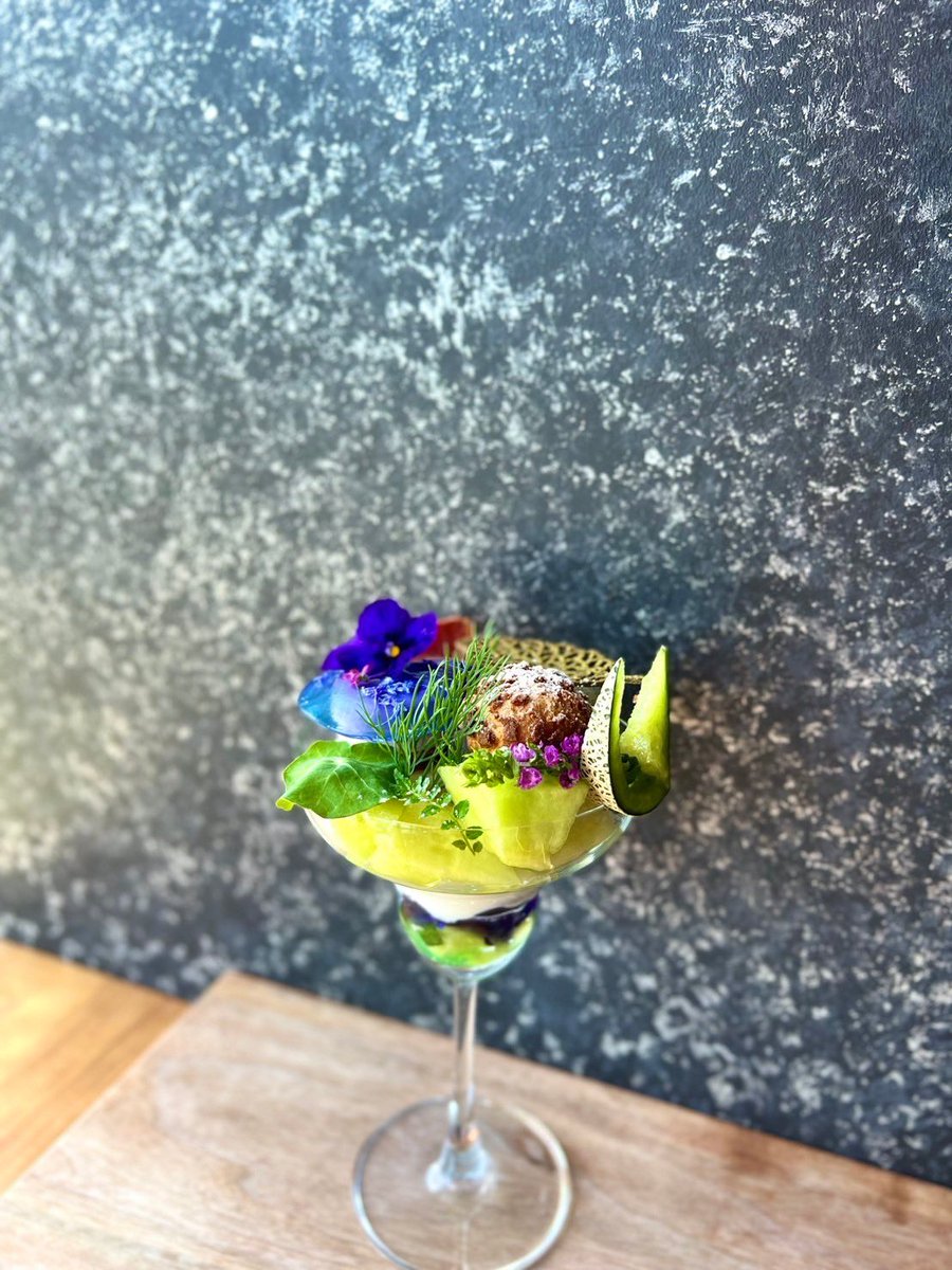 cafe_flight_4F's tweet photo. 6/3（月） 12:00-open

今月の月替わりパフェはメロンとブルーベリーです🍈🫐

本日もお待ちしております✨️ https://t.co/FrSLnT0xM9