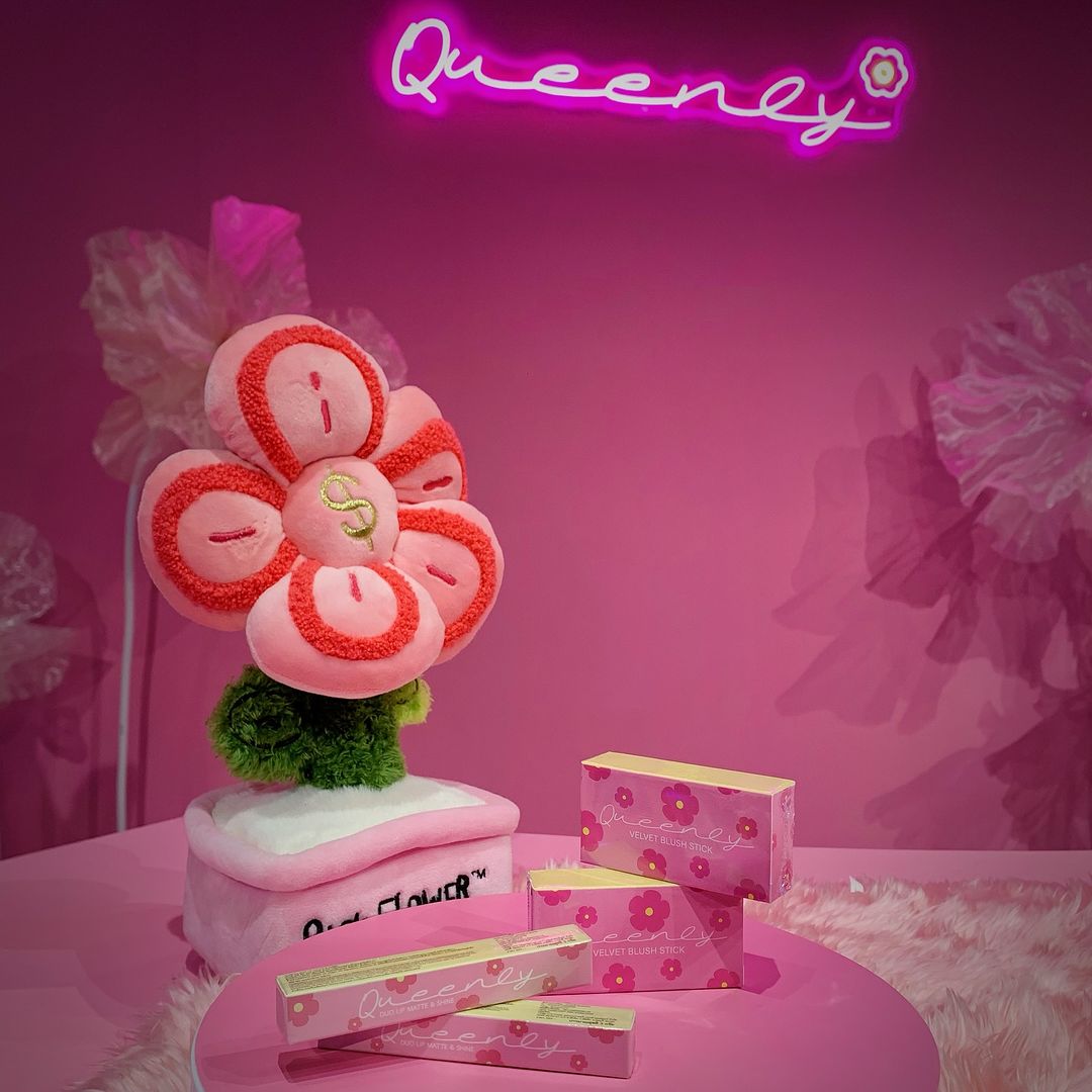 queenbeefc's tweet photo. Thank you brother for stopping by Queenly booth🌸🥰
@buildurluve@
You can still meet for another 2 days, 3-4 Jun at 11.30-18.00 at Bravo BKK, 6th floor, in front of the Hall door😊💕
@queenlyofficial02🌸
#Queenly https://t.co/fKmOdMXOif