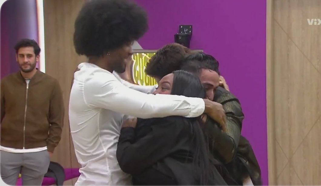 dramabananna's tweet photo. Por los papillentes este programa merece la pena 🫶🏽
#LaCasaDeLosFamososCol #LaCasaDeLosFamososColombia #LaCasaDeLosFamosos https://t.co/mABTxJb6J5