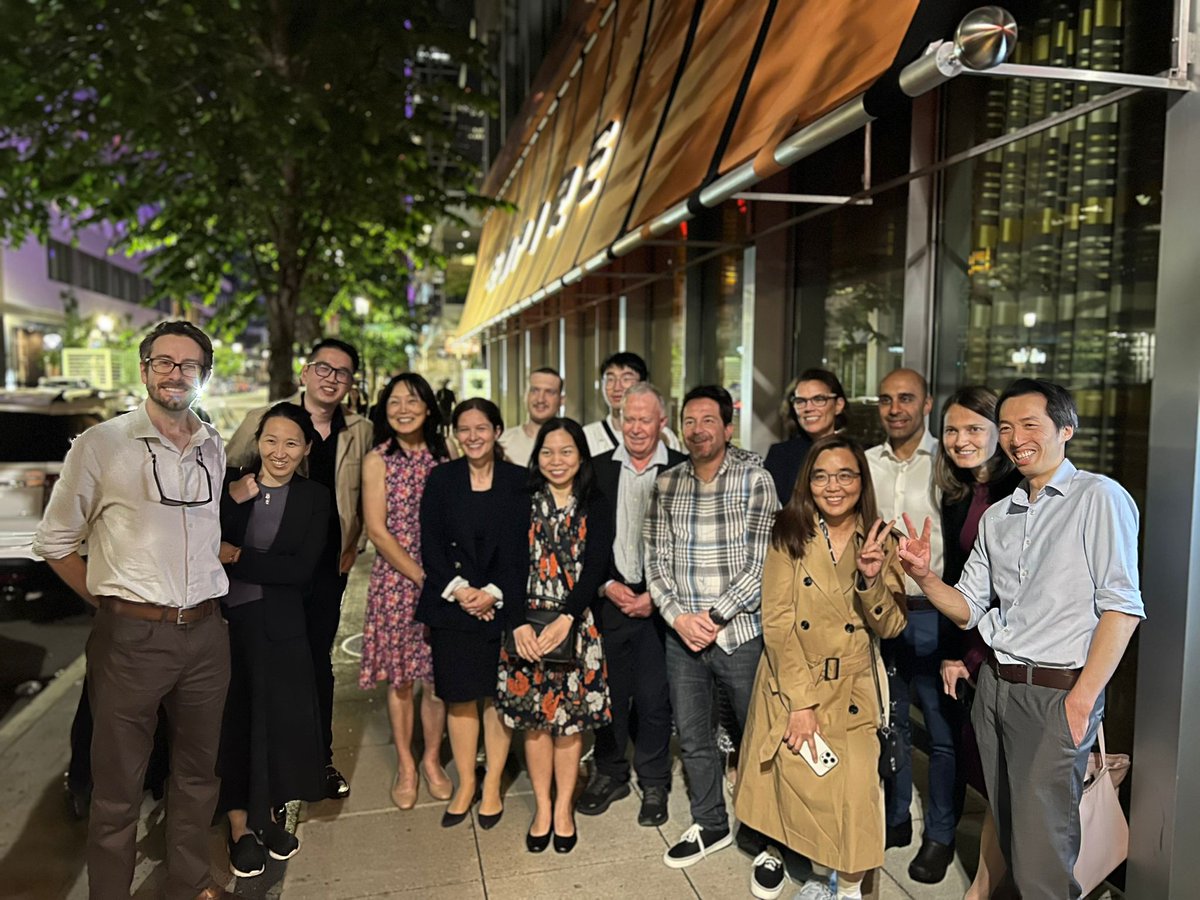 janoviee's tweet photo. had dinner with adrenaliphias at #endo2024 https://t.co/4Dj1zAq3ZX