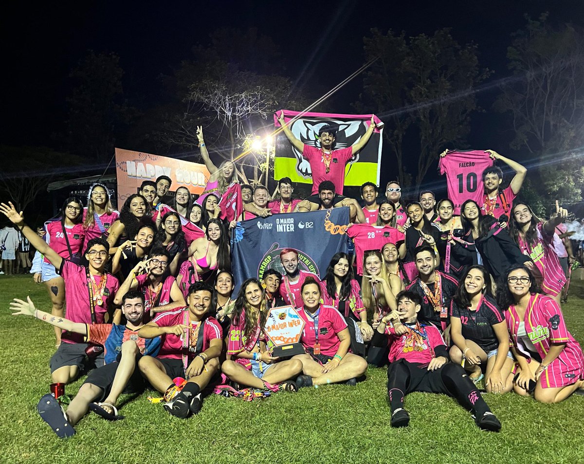 FamintaUFG's tweet photo. PARABÉNS FAMINTERS💖💚

O PRIMEIRO LUGAR DA 2° DIVISÃO É NOSSO!!! 
A PANTERA AMA TODOS VOCÊS🐾

ESSA VITÓRA FOI GRAÇAS A CADA UM DE VOCÊS!!!🫶🥇 https://t.co/fx8Xi1huz7