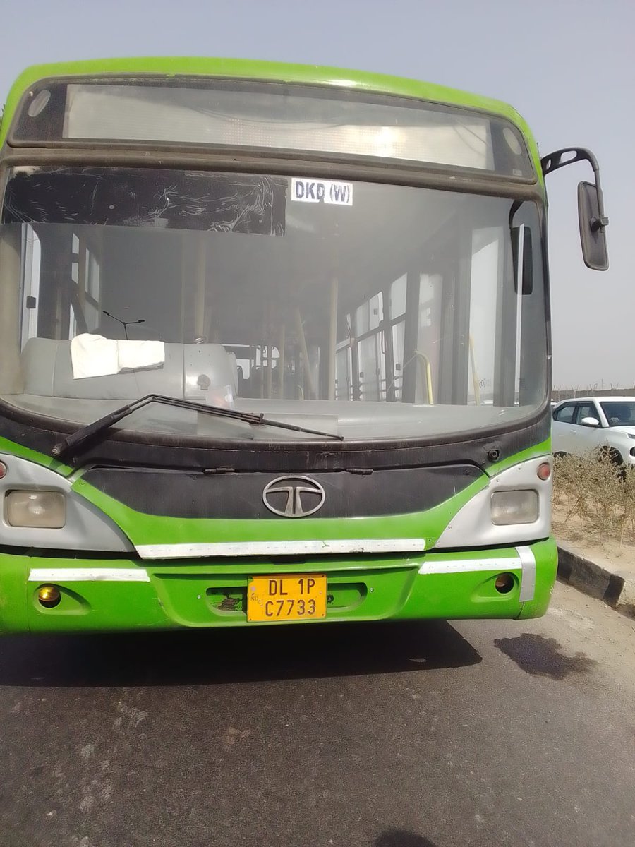 Traffic Alert Traffic is affected on UER-II in the carriageway from Dwarka towards NH-48 due to breakdown of a bus. Kindly plan your journey accordingly.
