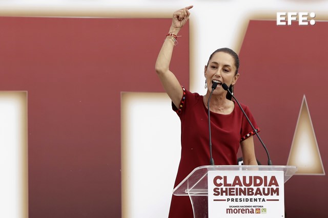EFEnoticias's tweet photo. 🇲🇽 ELECCIONES MÉXICO | Claudia Sheinbaum arranca con una amplia ventaja en el escrutinio de las presidenciales en México. #Elecciones2024MX https://t.co/GQFfxoVCfj