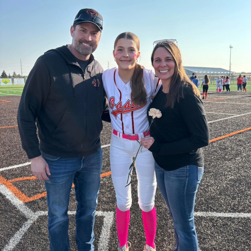 bradcarmon34's tweet photo. It's a wrap. Alayna's 9th grade sb season finished this evening with a fun end of year banquet. Alayna was the starting varsity pitcher this season, pitched 120+ innings, had 130+ K's, made All Conference, and was voted team m.v.p. &amp; most competitive. Fun supporting &amp; watching. https://t.co/8mvuON4vGx