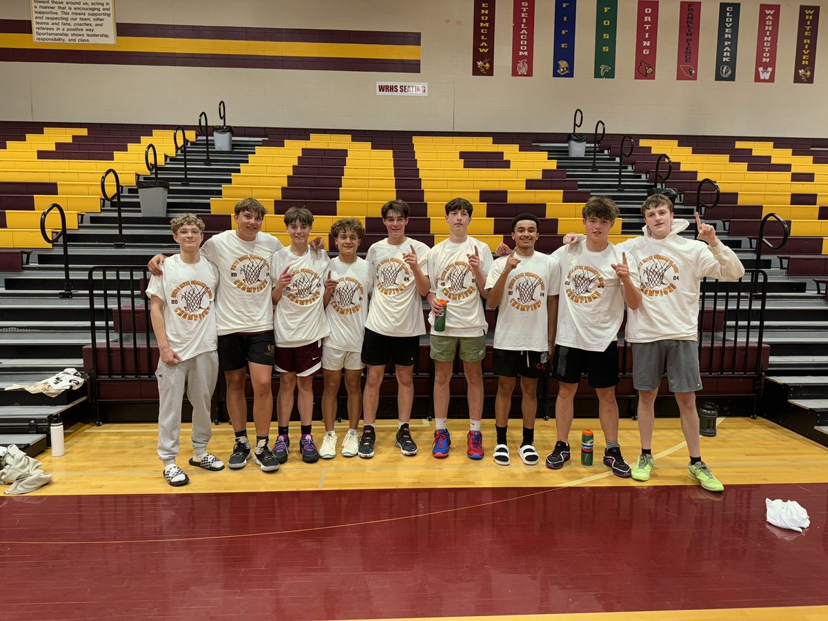 Great opening weekend of summer ball! 
Varsity went 4-0, JV went 5-0 with the tournament championship!