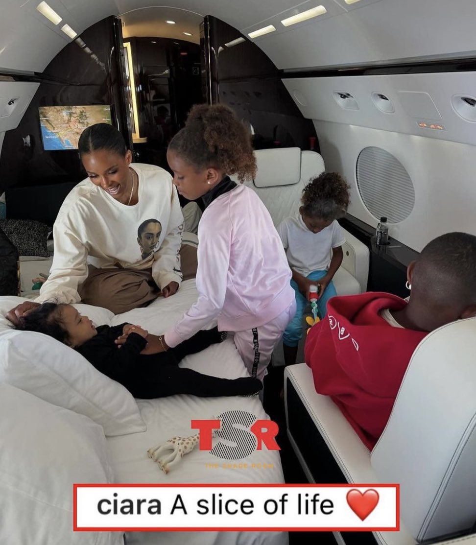 spicebae_'s tweet photo. i love when Ciara flex's her good, happy, peaceful life 🤭 https://t.co/HAbcTP1xG8