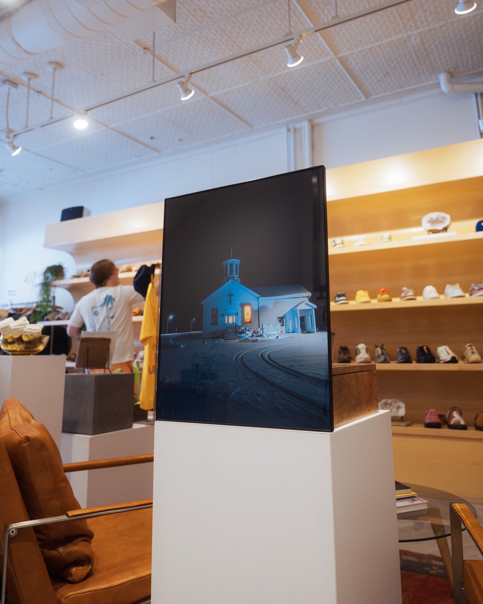 _thecolorfulkid's tweet photo. Ayoo so um my art is displayed in @_AugustShop all this month !!! WOWOWOW 🤯🤯 First time seeing my work printed in the capacity, it’s beautiful ❤️ If you’re in Madison stop on by and maybe pick yourself up a print !! 😁 https://t.co/XDVACUgYzd