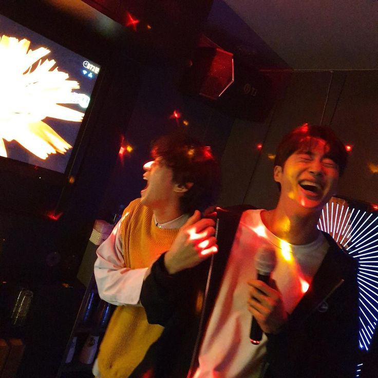 ;; All hail to the geminians who had their special day this season, so to celebrate I am doing a little giveaway, moots &amp; non moots boleh Retweet. Bakalan diundi kalau geminians season sudah selesai.