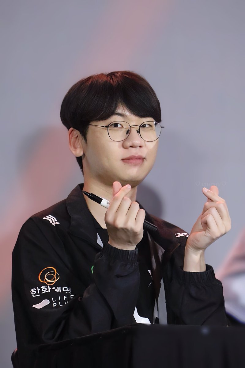 NN132310's tweet photo. 🫶🏻🧡
#LCK #LCKVietnam #HLE #HLEGlobalFanFest
@doran_choi @HLEofficial @lckvietnam https://t.co/aI3lgOaLqt