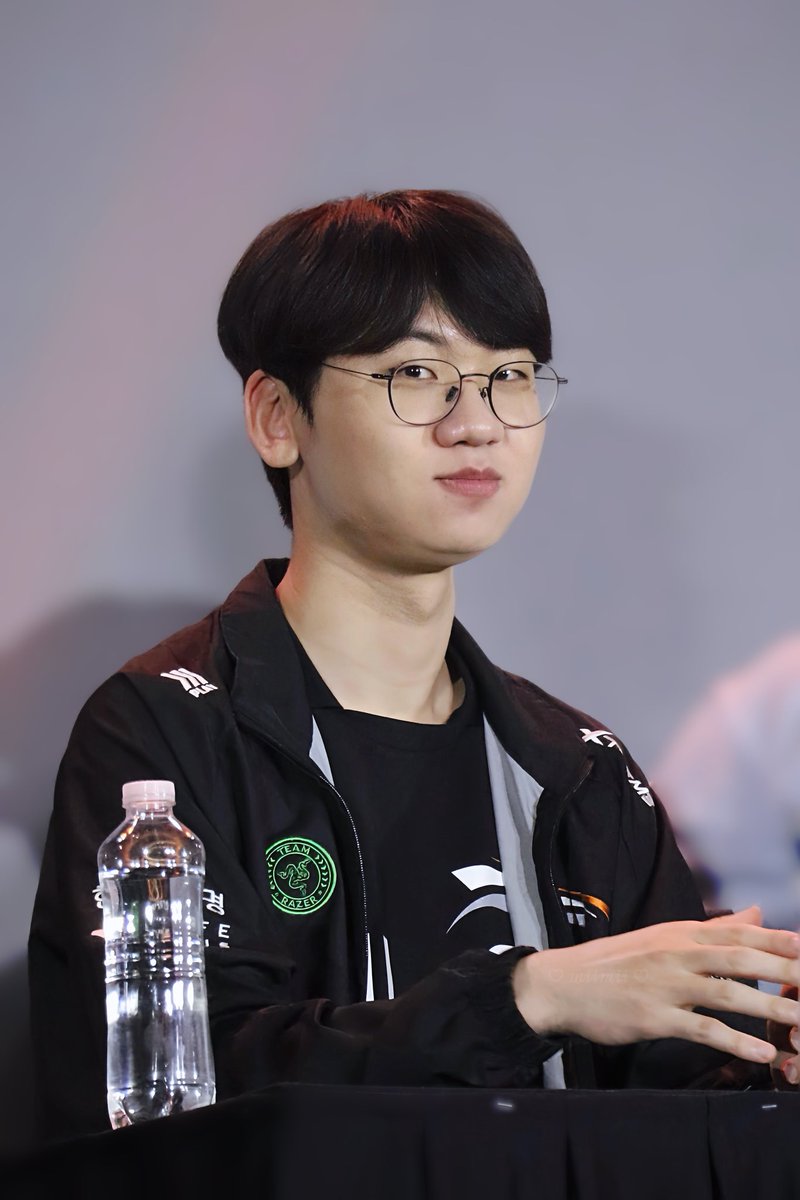 NN132310's tweet photo. 🫶🏻🧡
#LCK #LCKVietnam #HLE #HLEGlobalFanFest
@doran_choi @HLEofficial @lckvietnam https://t.co/aI3lgOaLqt
