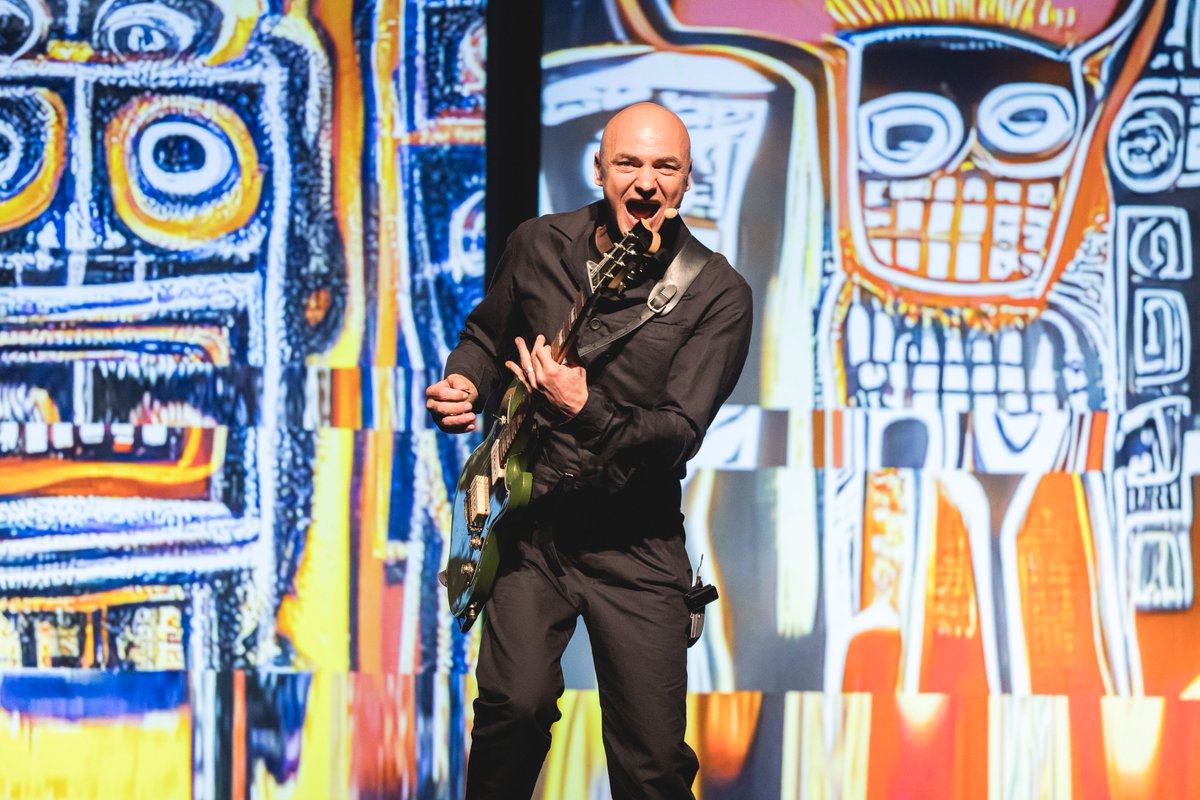 Ajuntament de Reus (@reus_cat) on Twitter photo 📢 Marc Parrot presenta demà dimarts al Teatre Fortuny "Turisme per la memòria", un espectacle en el que repassa el seu recorregut artístic 🎸
El concert començarà a les 20:30h
Entrades a la taquilla i a la web del teatre
ℹ️ reus.cat/noticia/marc-p…
<a href="/ReusCultura/">Reus Cultura</a> <a href="/marc_parrot/">Marc Parrot</a> 📢 Marc Parrot presenta demà dimarts al Teatre Fortuny "Turisme per la memòria", un espectacle en el que repassa el seu recorregut artístic 🎸
El concert començarà a les 20:30h
Entrades a la taquilla i a la web del teatre
ℹ️ reus.cat/noticia/marc-p…
<a href="/ReusCultura/">Reus Cultura</a> <a href="/marc_parrot/">Marc Parrot</a>