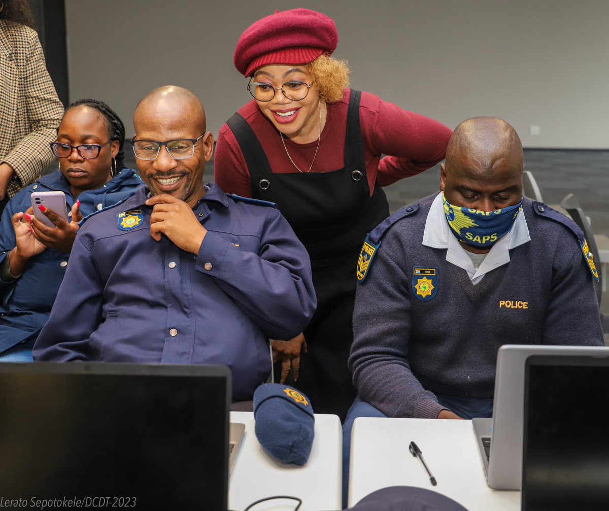 SabeloChalufu's tweet photo. “Where can I get dagga around Sandton?” https://t.co/4MRnyjV15r
