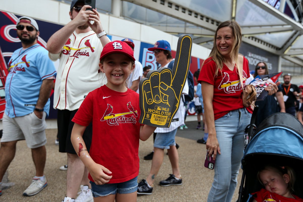 MLB Europe tweet media