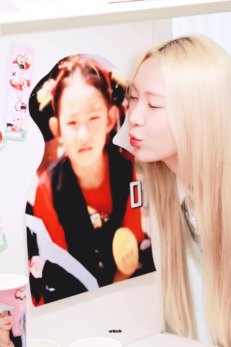 unlock_zee's tweet photo. 락킹선후배의훈훈한만남🥹😘
#락커지 #딥앤댑 #lockerzee #DeepNDap 
#HAPPYZEEDAY
#락커지_생일축하해_줄_커지
#HAPPYMZEEDAY
#낙낙_두드리고_들어오세요
@LOCKERZEE https://t.co/PFxRSFVmMY