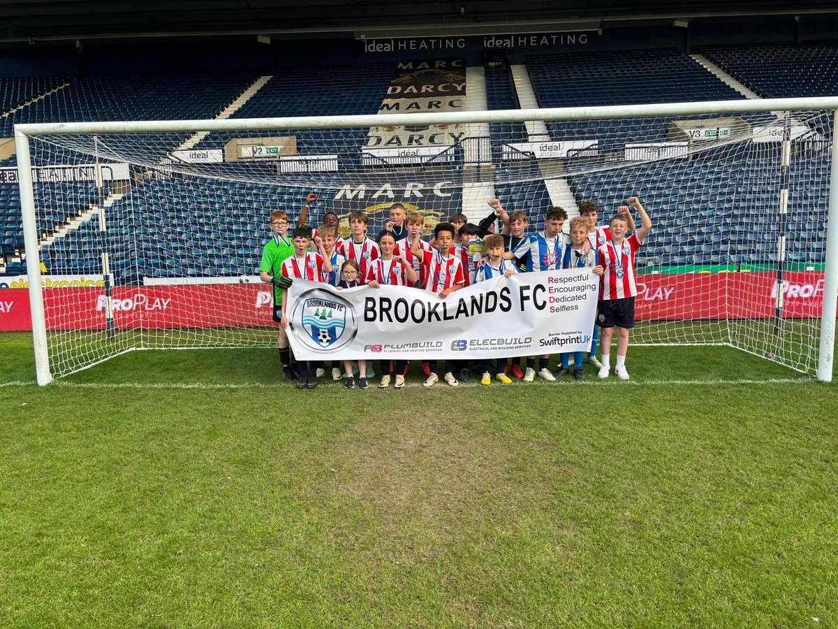 #EndOfSeasonShoutout to Brooklands FC Under 13s enjoying their West Bromwich Albion Play on the Pitch tournament! #GrassrootsFootball #TeamGrassroots #GRF