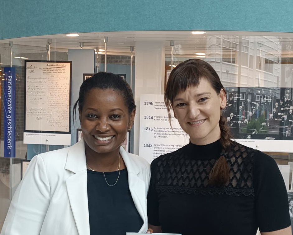 sarahdobbe's tweet photo. Wat een eer om Keniaanse mensenrechtenactiviste Nice Leng'ete te mogen ontmoeten. Als klein meisje ontsnapte ze aan vrouwenbesnijdenis. Nu strijdt ze binnen haar gemeenschap voor vrouwenrechten en tegen genitale mutilatie van meisjes en vrouwen.

https://t.co/Pa0J7bEdoe https://t.co/0X87y7vIWG