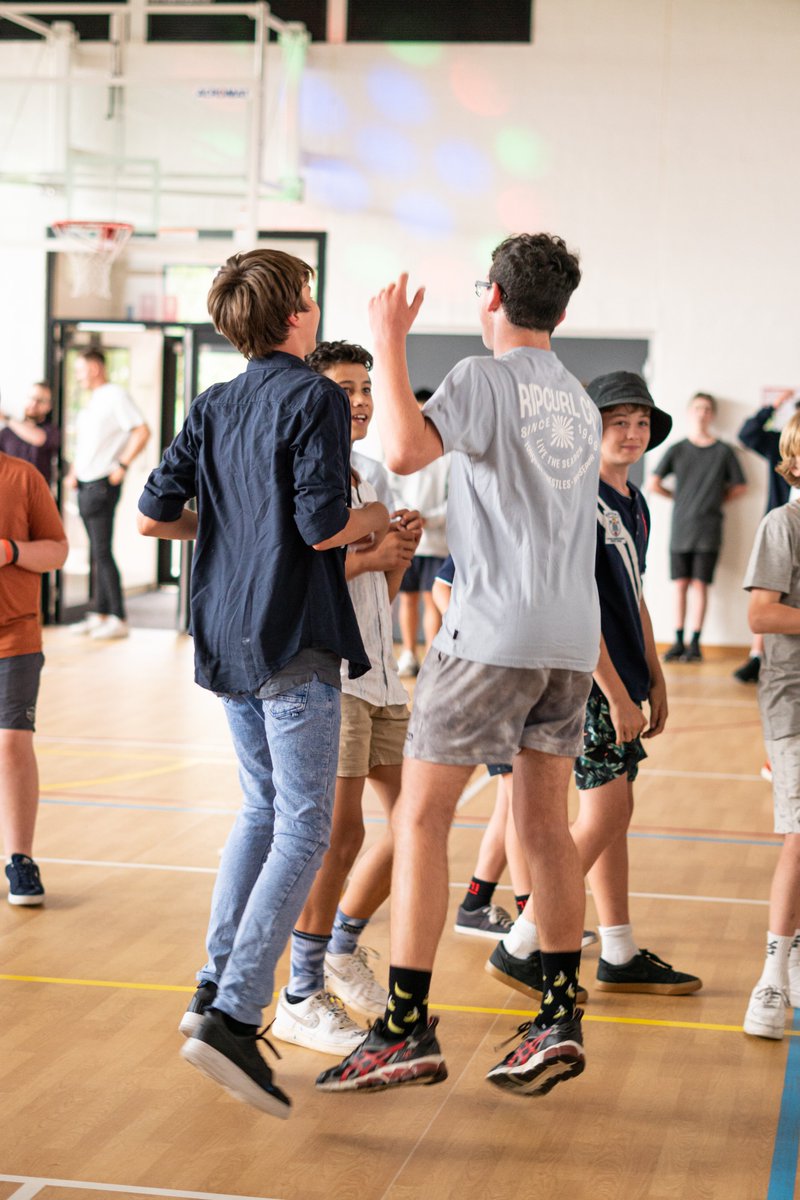 Footsteps tweet media