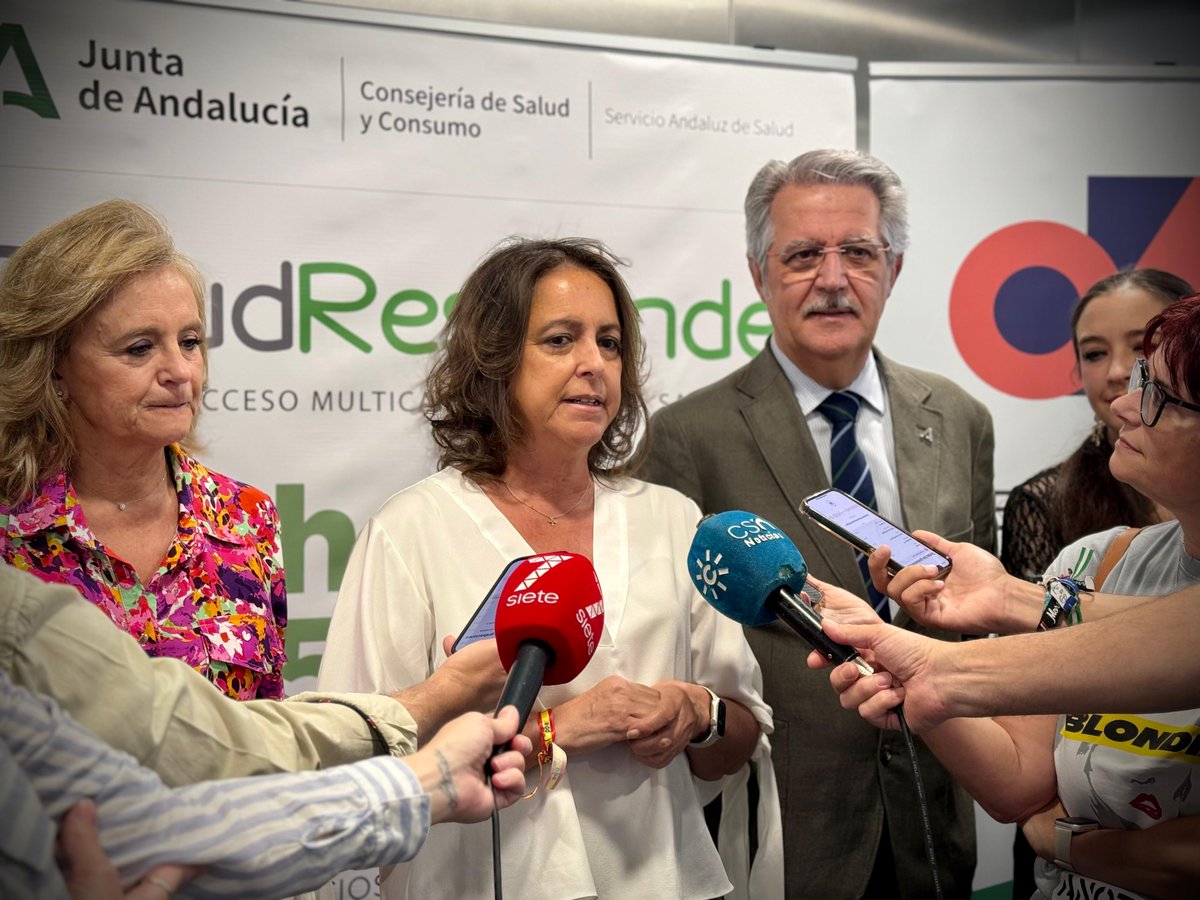Nos reunimos en el marco del Plan Andaluz de Atención a la Cronicidad.  El autocuidado desde la infancia para retrasar la aparición de enfermedades y la implantación de hábitos de vida saludable, son claves para evitar la aparición de factores de riesgo. 

Tomemos conciencia.