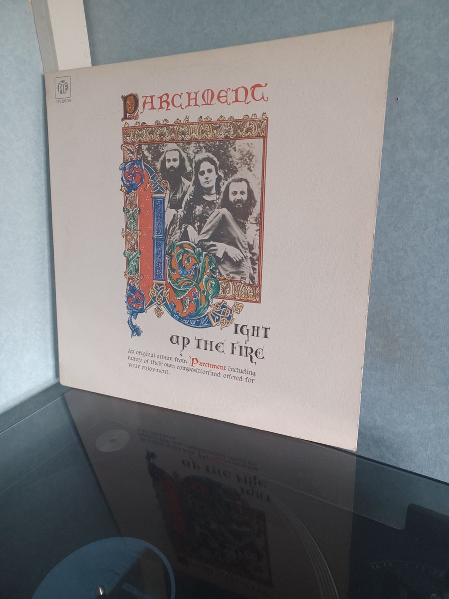 andygrayrecords's tweet image. #Parchment 
Light Up The Fire