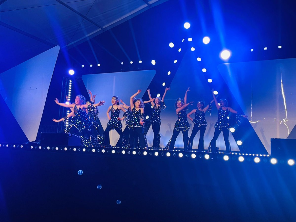 Ysgol Y Wern (@trydarywern) on Twitter photo Perfformiad arbennig gan y tim Dawnsio Disgo <a href="/EisteddfodUrdd/">Eisteddfod yr Urdd a’r Celfyddydau</a> 2024. Llongyfarchiadau 🪩👏
A wonderful performance by the Disco Dancing team <a href="/EisteddfodUrdd/">Eisteddfod yr Urdd a’r Celfyddydau</a> 2024. Congratulations 🪩👏 Perfformiad arbennig gan y tim Dawnsio Disgo <a href="/EisteddfodUrdd/">Eisteddfod yr Urdd a’r Celfyddydau</a> 2024. Llongyfarchiadau 🪩👏
A wonderful performance by the Disco Dancing team <a href="/EisteddfodUrdd/">Eisteddfod yr Urdd a’r Celfyddydau</a> 2024. Congratulations 🪩👏
