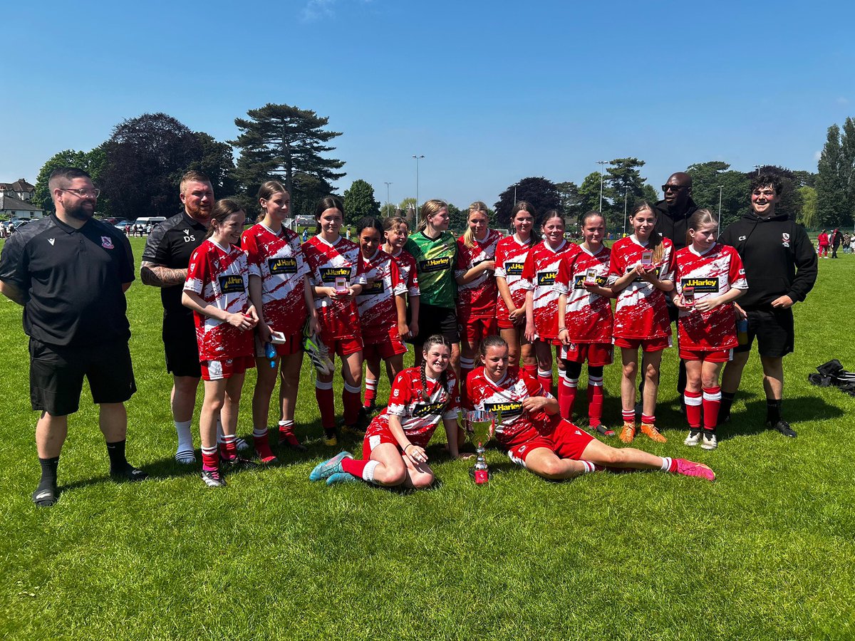 #EndOfSeasonShoutout to Ramsgate FC U14s Girls who won the KGLFL Cup this season. #GrassrootsFootball #TeamGrassroots #GRF