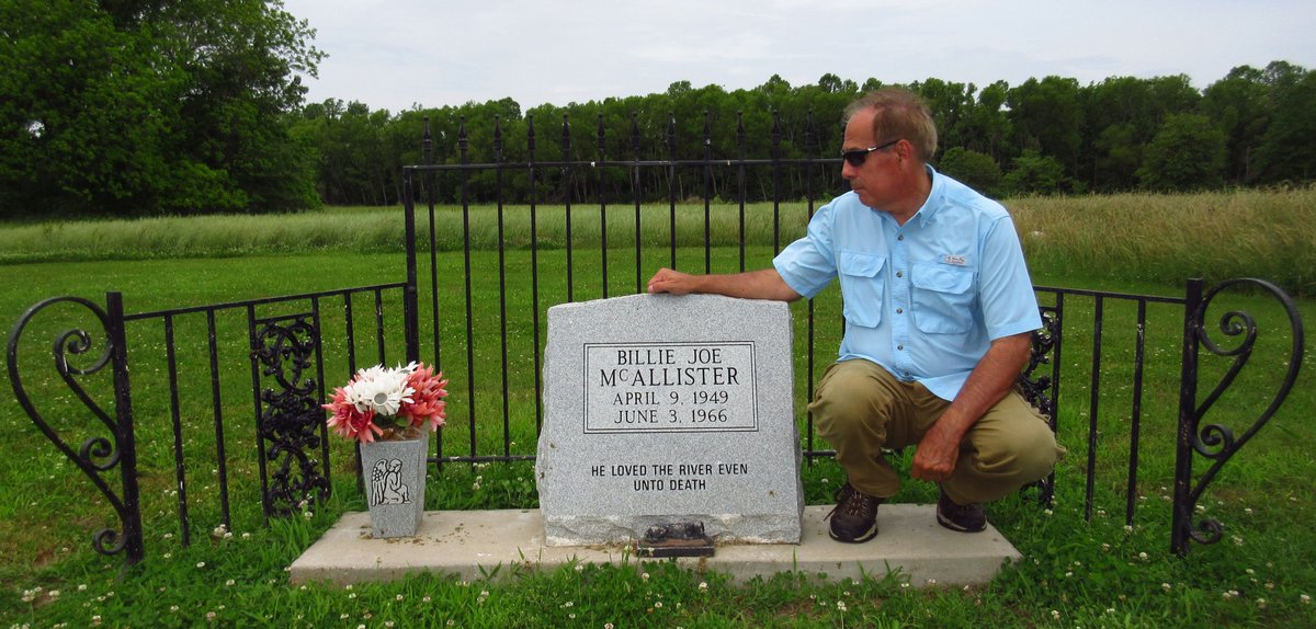 6/3 It was the 3rd of June, another sleepy, dusty Delta day. Remembering Billie Joe McAllister who jumped ophph the Tallahatchie River Bridge in Money, Mississippi, June 3, 1966. Here at his memorial at Tallahatchie Phlatts, Mississippi. It’s an Ode to Billie Joe McAllister.