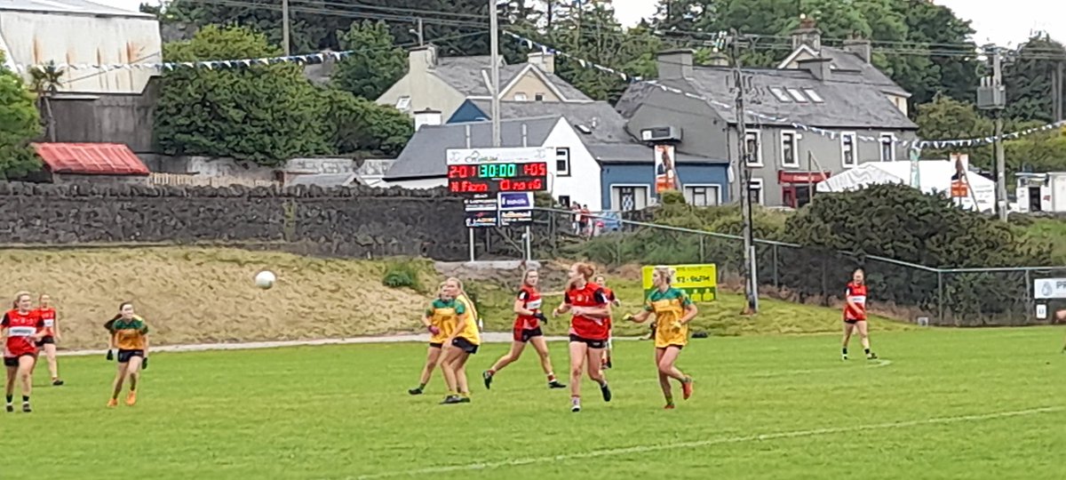Comórtas Peile na Gaeltachta (@cpnagaeltachta) on Twitter photo Scór leathama i gCluiche Ceannais Sóisear na mBan:
<a href="/clann_na/">Clann na nGael Meath</a> 1-05
<a href="/NaomhFionn_LGFC/">NaomhFionnbarraLGFC</a> 2-01
#CPnaG24 Scór leathama i gCluiche Ceannais Sóisear na mBan:
<a href="/clann_na/">Clann na nGael Meath</a> 1-05
<a href="/NaomhFionn_LGFC/">NaomhFionnbarraLGFC</a> 2-01
#CPnaG24