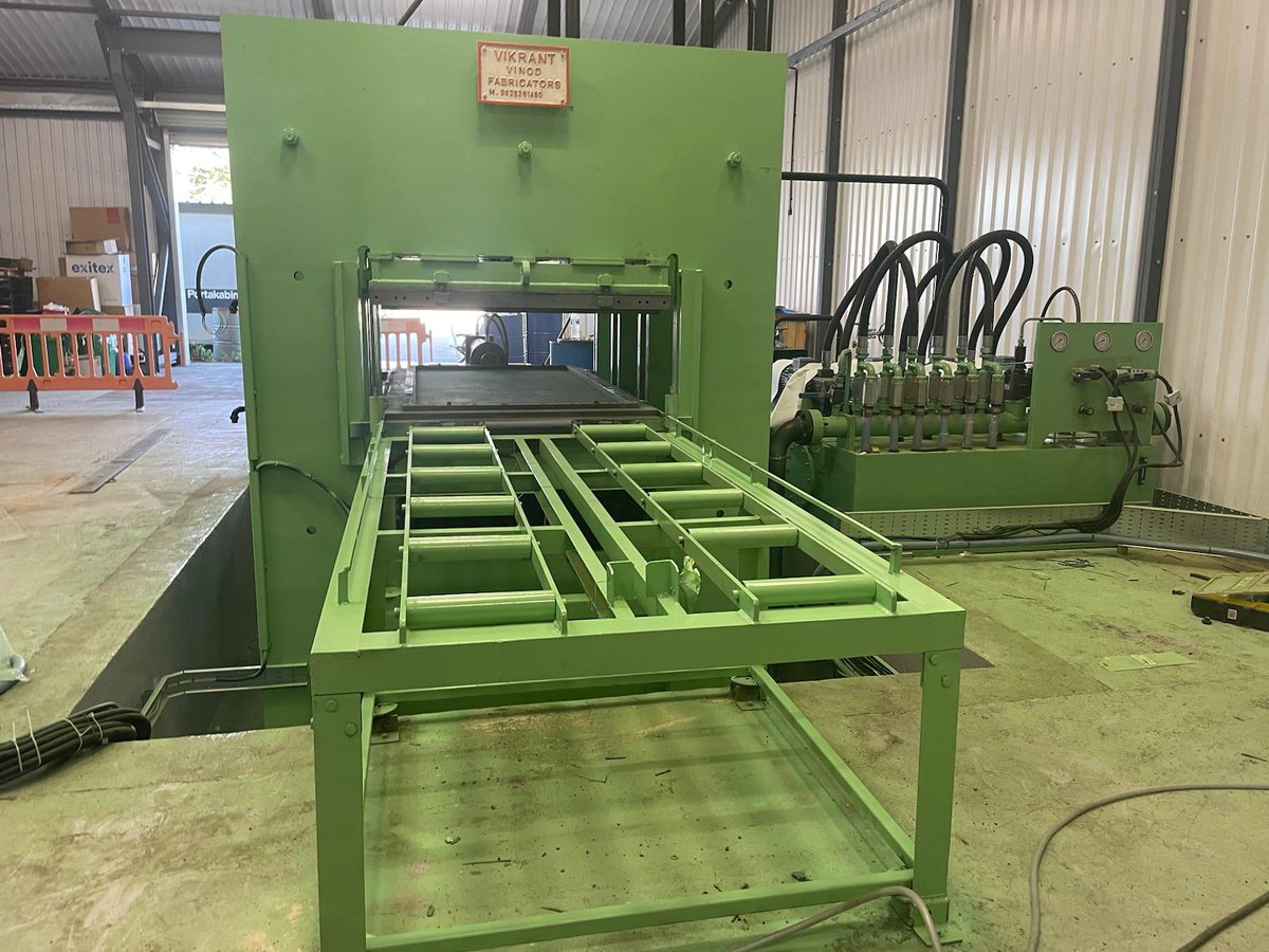 SealmasterUK's tweet photo. 🚨📰 NEWS: We've been busy onsite with the installation of a new Press.

- 2300 ton capacity capability
- Rubber sheets, carpet rubber, cow matts and bumper blocks

Ring 01223 835623 or contact info@skbearings.co.ukfor more info!  

https://t.co/BgzSpHZaac https://t.co/iYZtYTFjhL