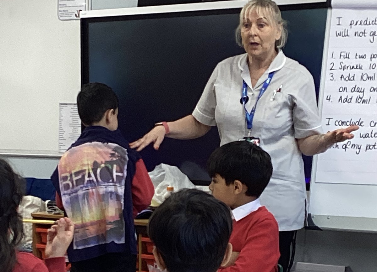 StMarysCofEPri1's tweet photo. Y2 Sun Safety session this morning now itโs getting hotter thanks to ๐๐ฉโโ๏ธ@HarrogateNHSFT!
We created our own sneaky sun checklist to keep us safe: sunglasses, suncream, water, clothing, sun hats and lots of time in the shade. ๐ถ๏ธ๐๐๐งด๐ณ#growinginwisdom #livingincommunity https://t.co/D2AEjfGzmr