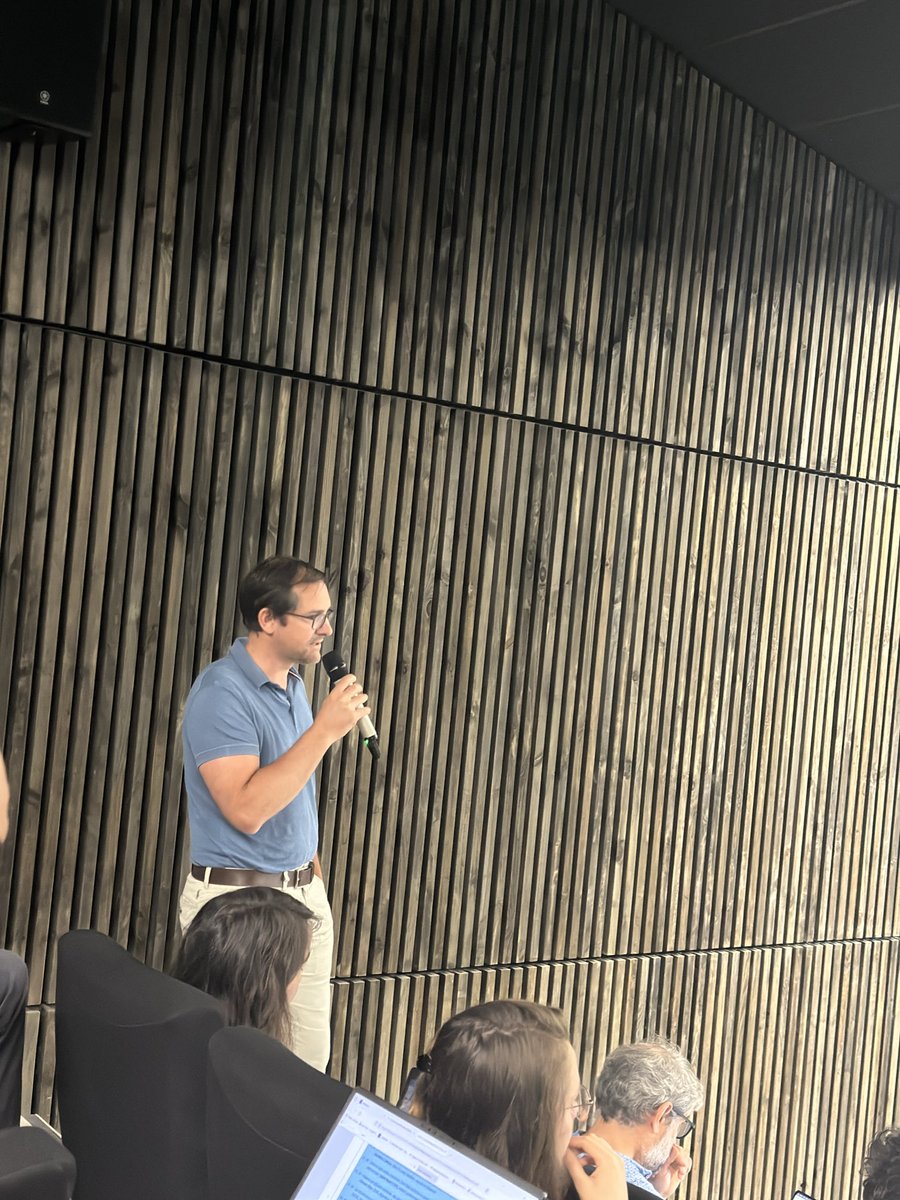 [#Workshop]💡La communauté du Projet Transverse #SPINTHEORY se réunit aujourd’hui et demain sur le site de Luminy à Marseille pour leur workshop annuel 

Les discussions tourneront autour :
🔹des #matériaux 
🔹du transport de #spin
🔹des textures #magnétiques 
🔹des simulations