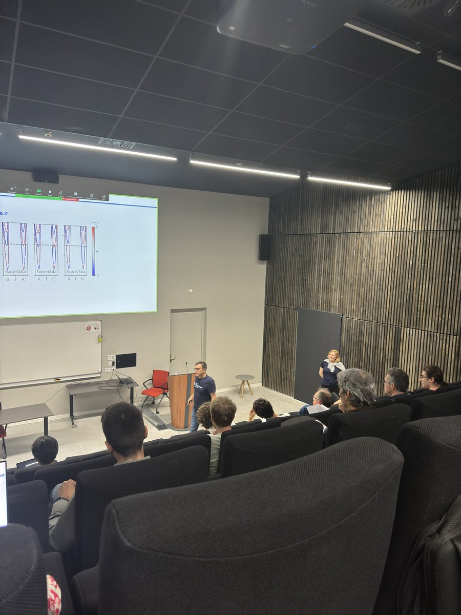 pepr_spin's tweet photo. [#Workshop]💡La communauté du Projet Transverse #SPINTHEORY se réunit aujourd’hui et demain sur le site de Luminy à Marseille pour leur workshop annuel 

Les discussions tourneront autour :
🔹des #matériaux 
🔹du transport de #spin
🔹des textures #magnétiques 
🔹des simulations https://t.co/7JzPn5seUH