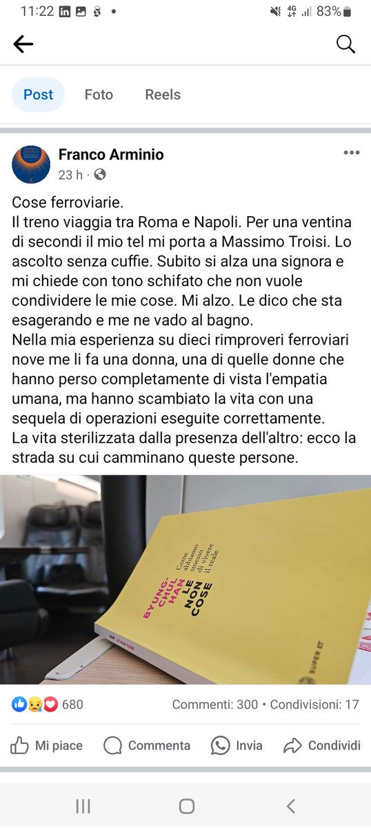 AlbertoBile's tweet photo. Per favore, donne, lasciate che Franco Arminio senta il cavolo che gli pare al volume che più gli aggrada quando viaggia in treno.
Smettetela con i vostri "rimproveri ferroviari", gliene fate a decine.
Non sterilizzatevi la vita, è piacevolissimo. https://t.co/fHkY9aIoVl