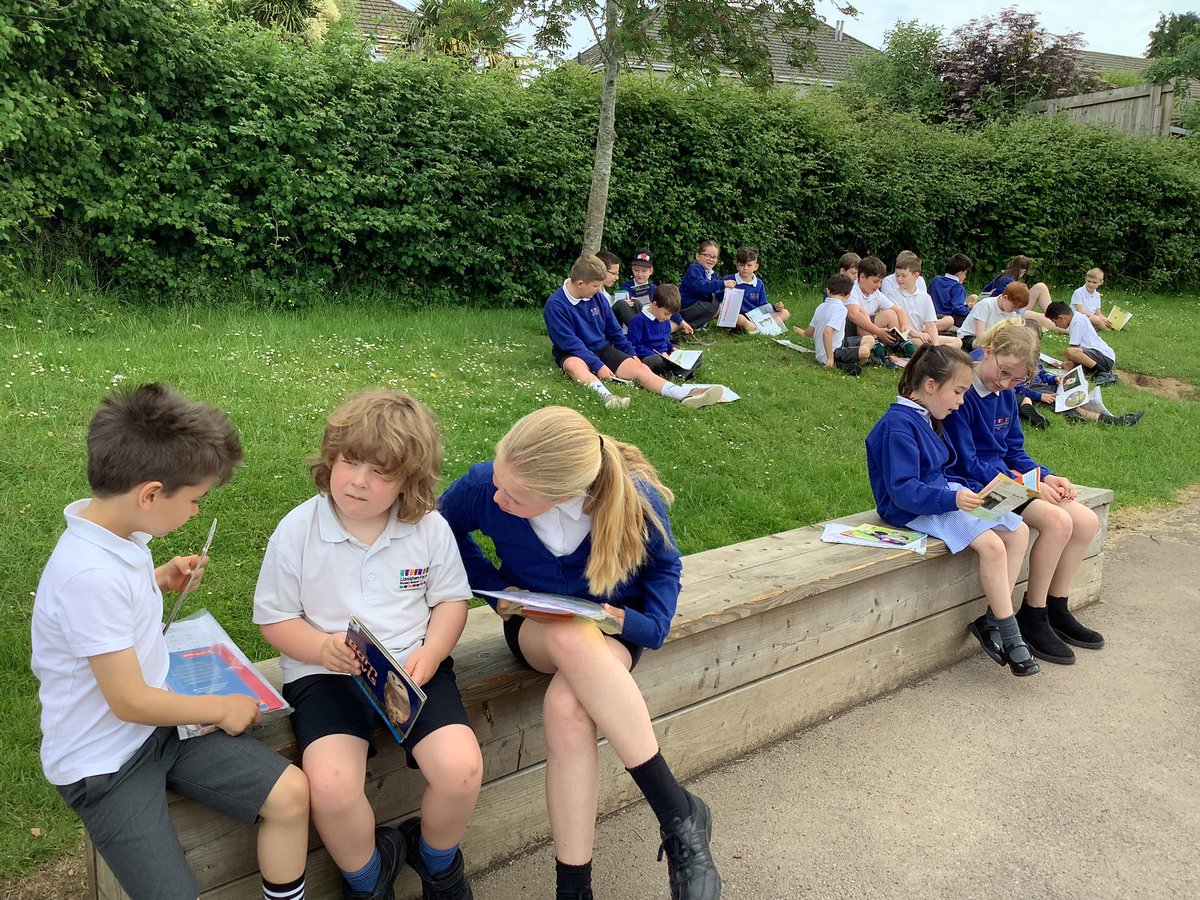 LlanFach2025's tweet photo. Y2 Reading Buddies outside. Always enjoyable! https://t.co/6jiaejtpvx