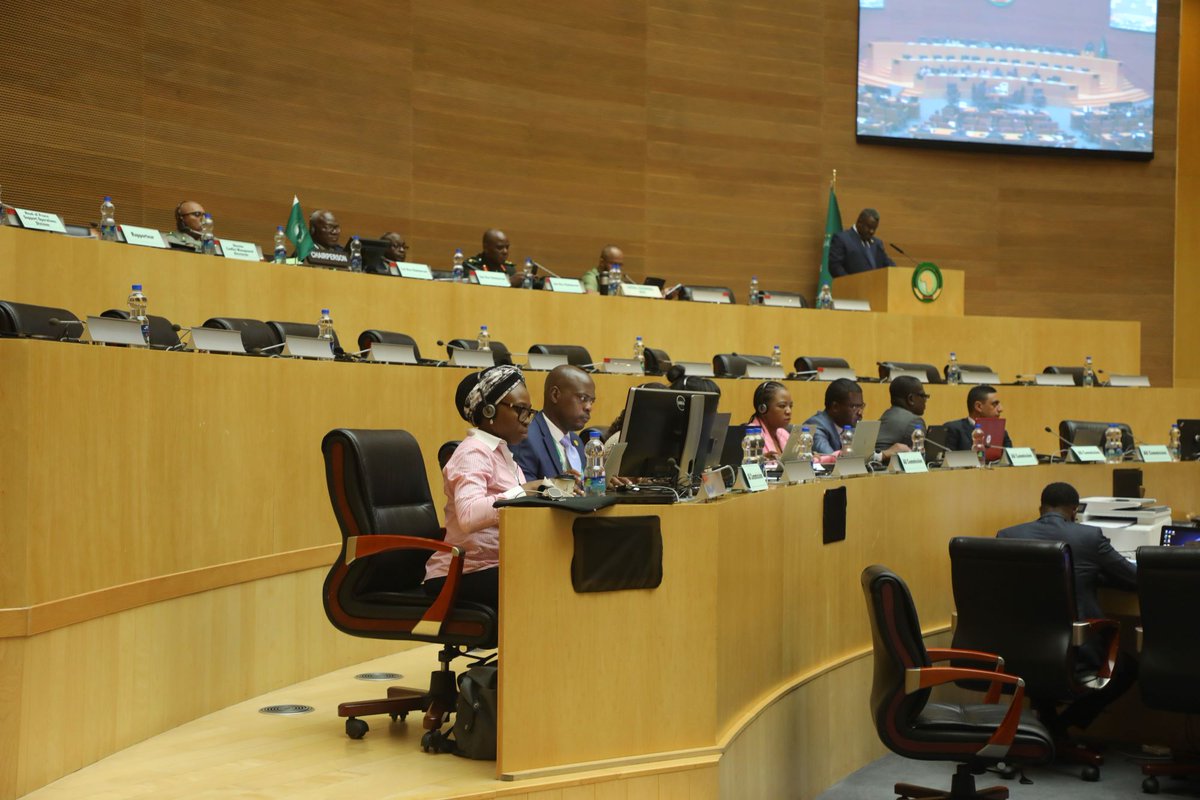 AUC_PAPS's tweet photo. At the 16th Ordinary Meeting of the #STCDSS, Eustace Chiwombe, Head of the Policy, Evaluation &amp; Training Unit at #AU #PSOD, presented the @_AfricanUnion  Chairperson's Report, highlighting  progress since the 15th meeting. Key topics included initiatives ..1/2 https://t.co/aai99JAI1V