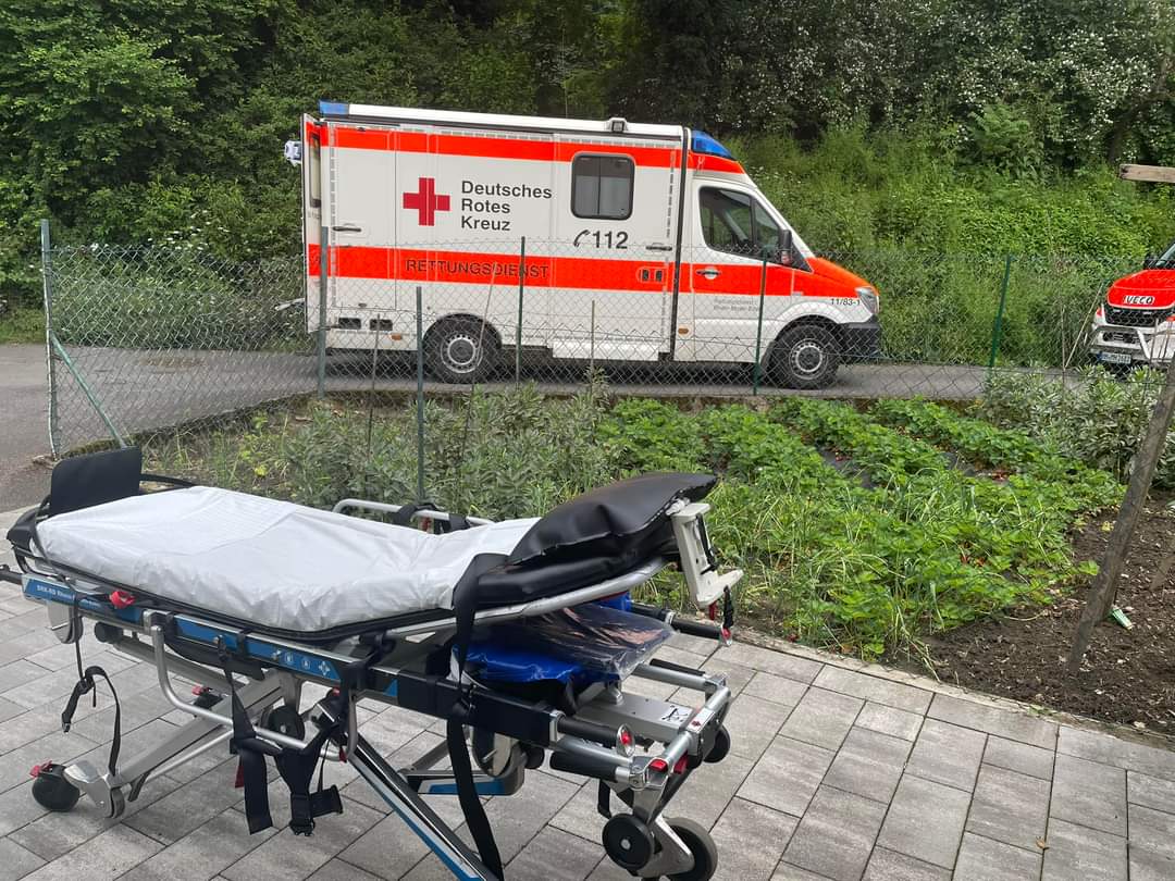 EinsatzeMyk's tweet photo. Einsatz Nr. 124/2024 für die First Responder Gruppe Bendorf
02.06.2024 um 18:09 Uhr
Internistischer Notfall
Einsatzort: Bendorf-Sayn
Foto: Symbolbild
#wirfürbendorf #immerda #Einsatz #firstresponder #Rettungsdienst #Bendorf #mayenkoblenz #landkreismayenkoblenz https://t.co/qkpnU4zJzx