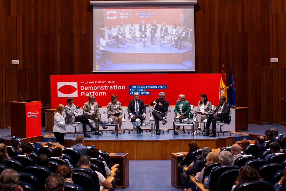 sanidadgob's tweet image. 🩺 Mónica García resalta el compromiso español por mostrar las fortalezas de su Atención Primaria al resto de países de la OMS

La ministra de Sanidad inaugura la Jornada &quot;Let&apos;s Talk Primary Health Care&quot; junto a @hans_kluge, director regional de la OMS en Europa.