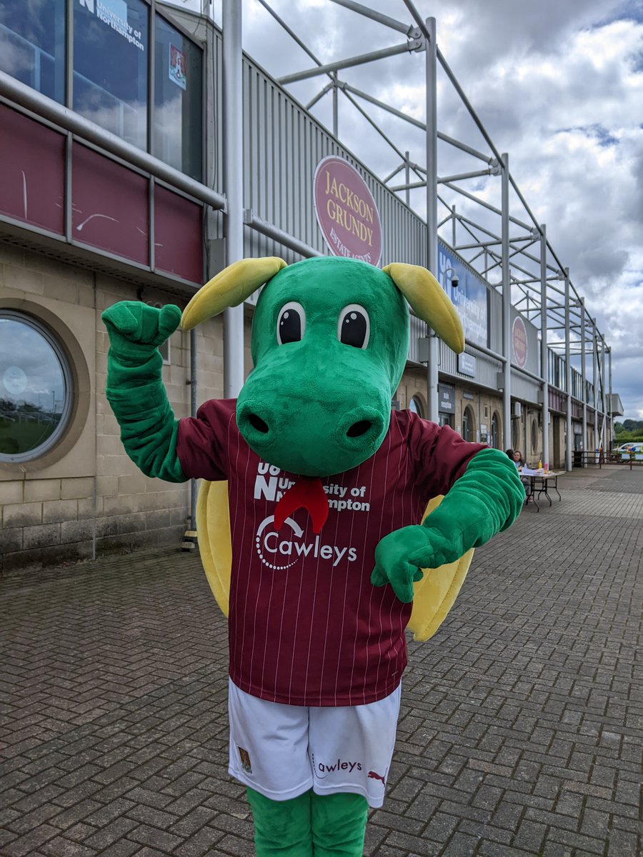 Clarence The Dragon tweet media